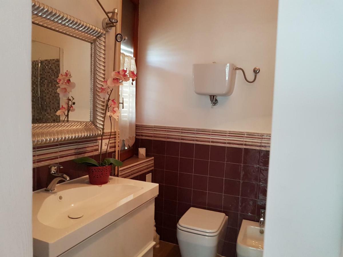 Antica Casa Di Famiglia Hotel Castiglione del Lago Ngoại thất bức ảnh