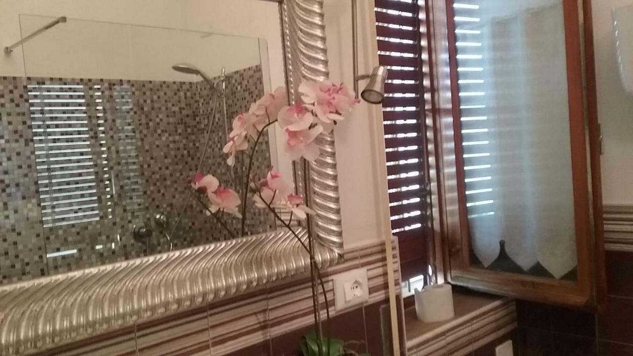 Antica Casa Di Famiglia Hotel Castiglione del Lago Ngoại thất bức ảnh